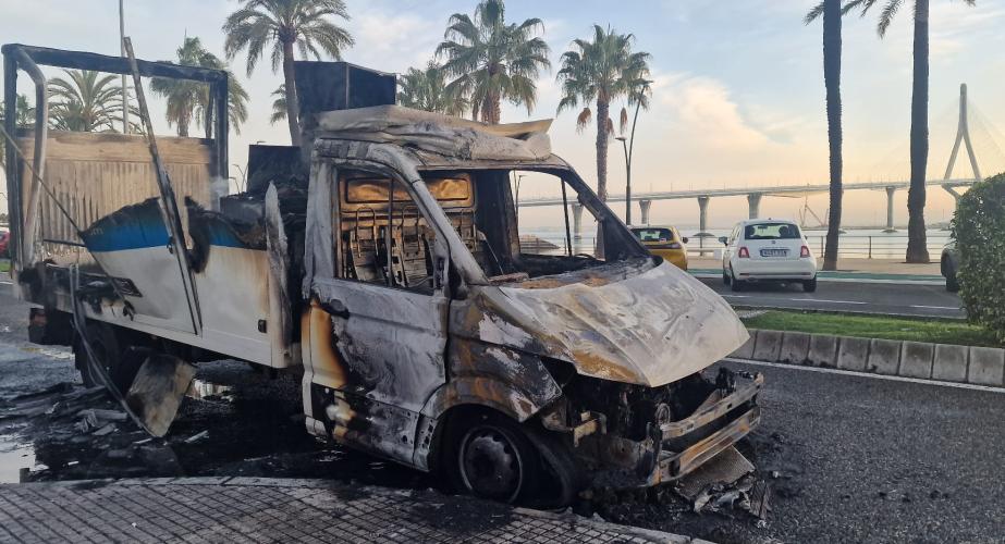 Camioneta-incendiada