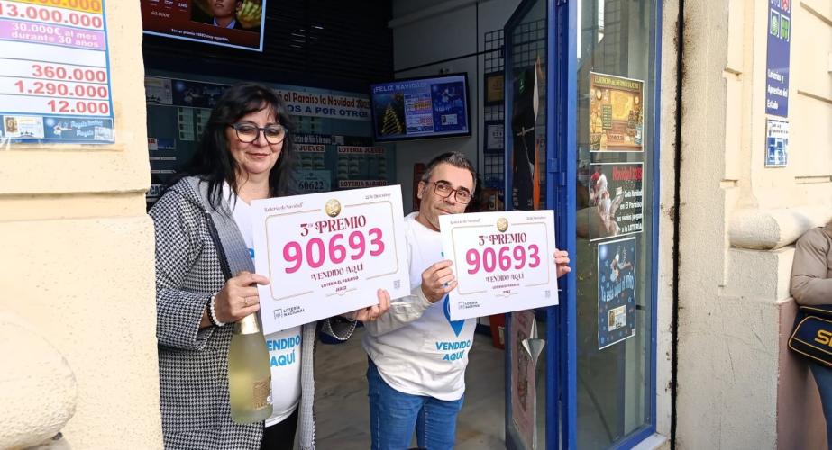 María José y Vicente, los loteros de la Administración número 16 de Jerez