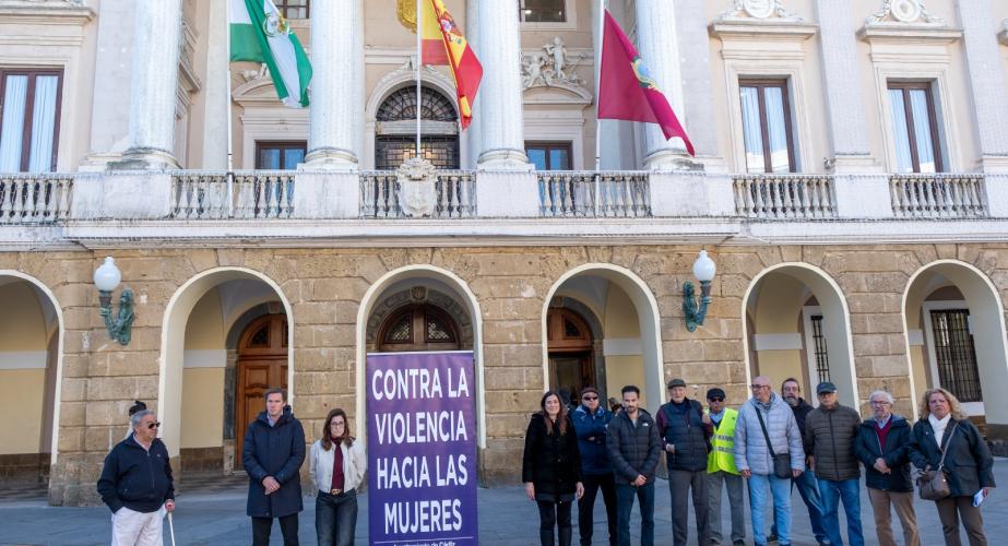 Imagen del respetuoso acto en la plaza de San Juan de Dios