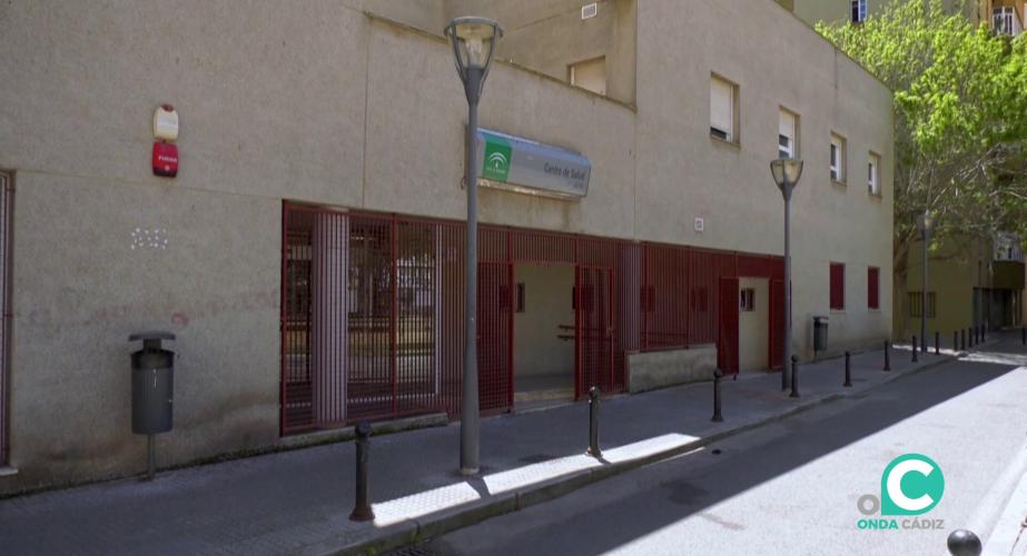 Fachada del centro de salud de La Laguna