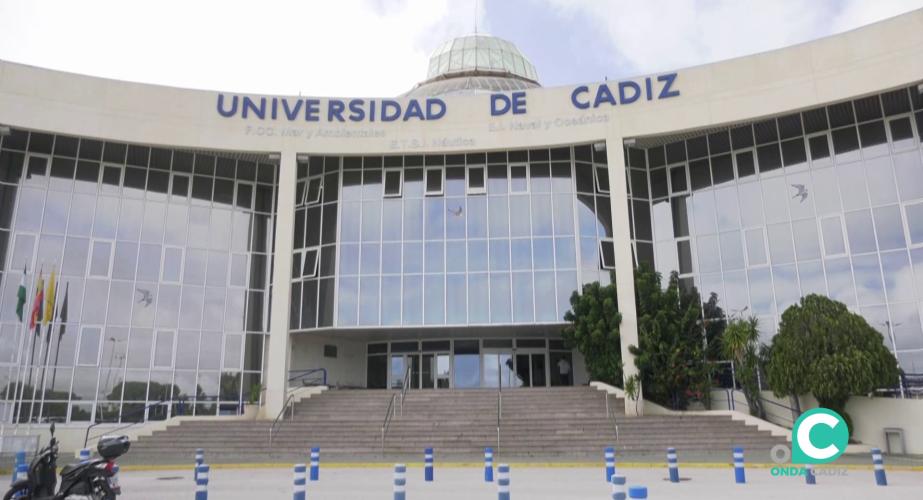 Facu,ltad de Ciencias del Mar y Ambientales en el campus de Puerto Real