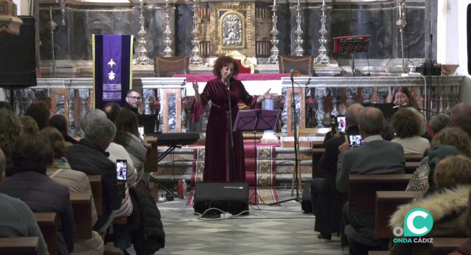 Un momento de la actuación en el templo gaditano