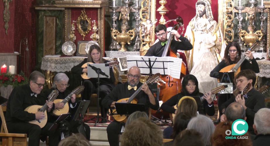 Un momento de la actuación en el templo gaditano