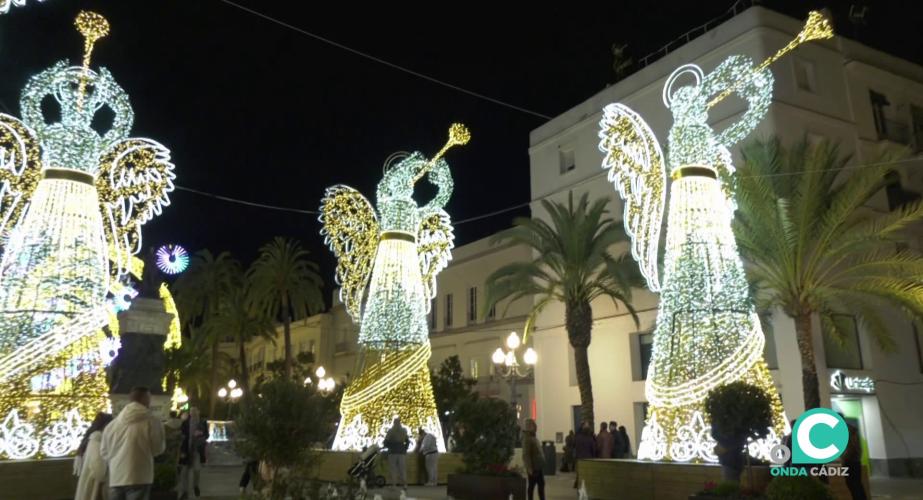 Iluminación en la plaza de San Juan de Dios
