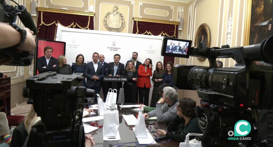Alcalde y concejales durante la rueda de prensa de este martes
