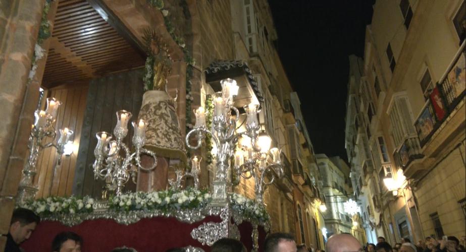 El año cofrade da comienzo con el rosario de la Virgen del Pilar desde San Lorenzo.