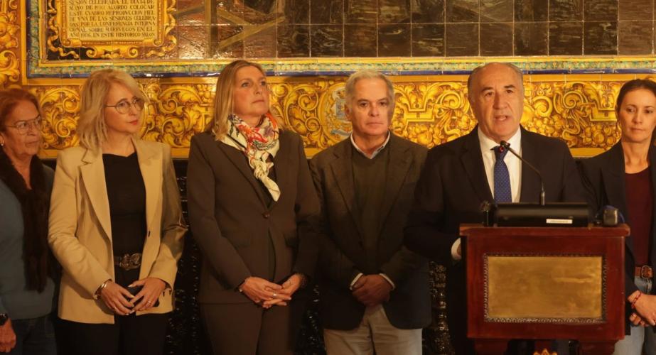 El regidor algecireño en su comparecencia ante los medios