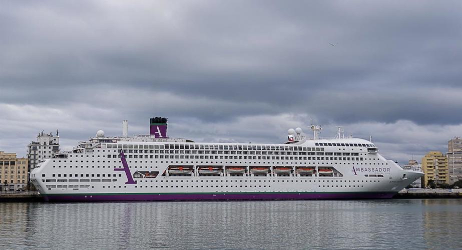 Un navio de pasajeros anclado este pasado mes de noviembre de 2025 