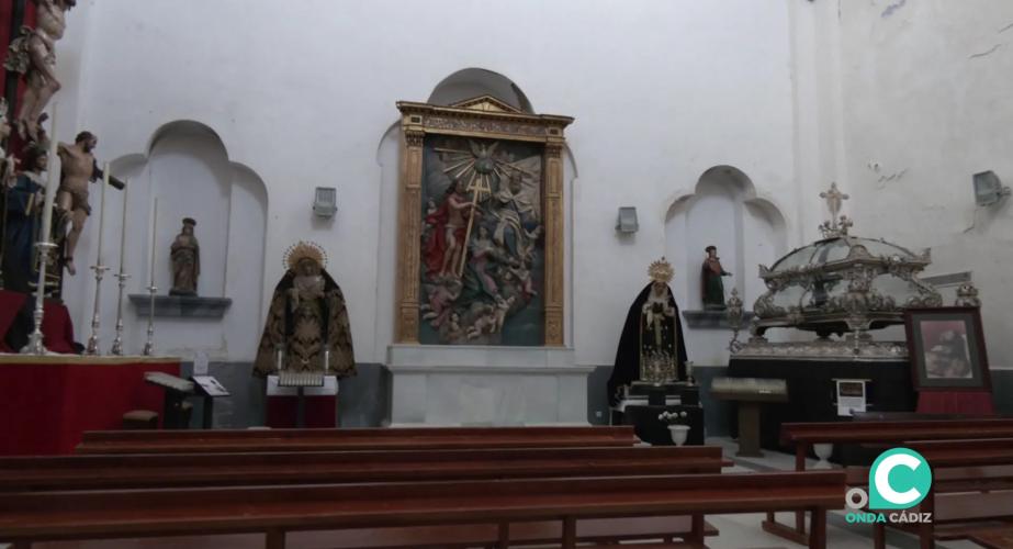 Interior de la iglesia de Santa Cruz, situada en el barrio del Pópulo. 
