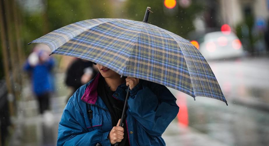 Los paraguas serán necesarios en las localidades gaditanas durante toda la jornada