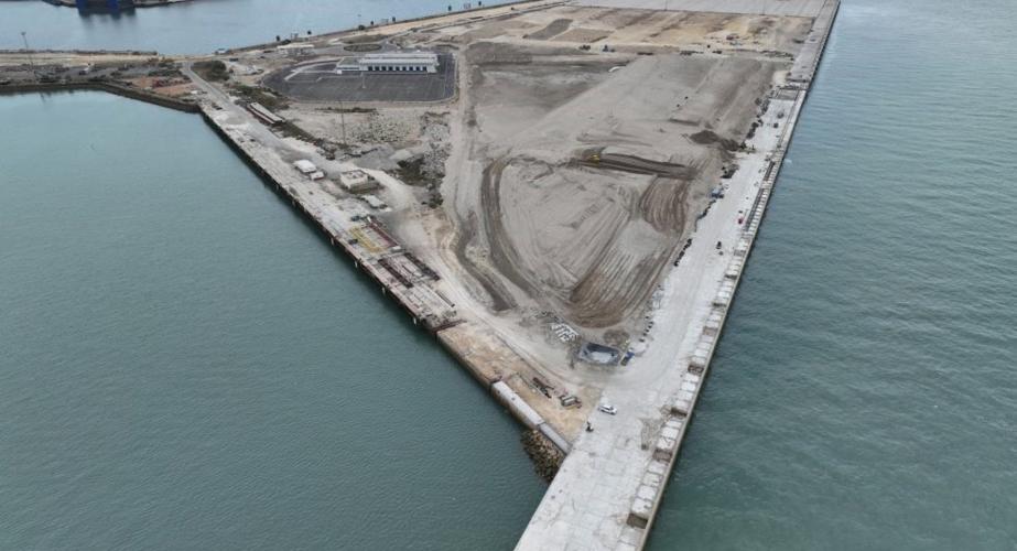 Ejecución de la nueva terminal de contenedores del puerto de Cádiz.