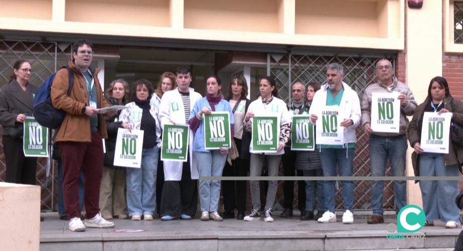 Momento de la lectura del manifiesto durante el acto