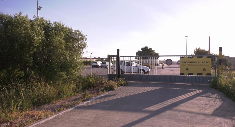 Imagen de la entrada de lo que fuera uno de los enclaves industriales de la Bahía de Cádiz