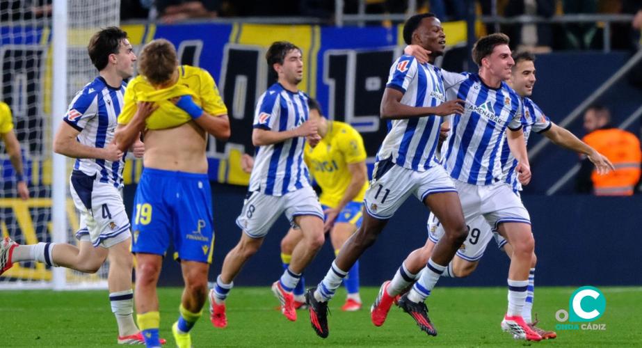 Los jugadores del Sanse celebran el gol de Ochieng (Foto: La Liga)