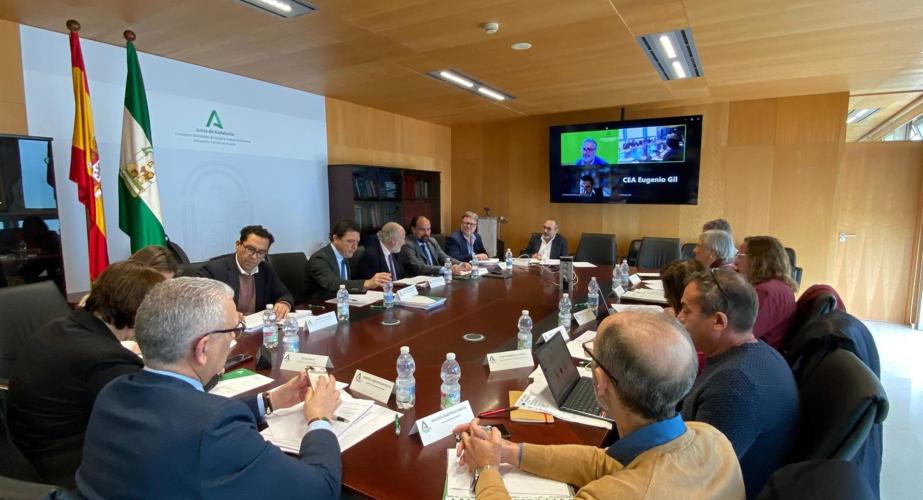 El delegado de Empleo, Daniel Sánchez, en la Comisión del CARL.