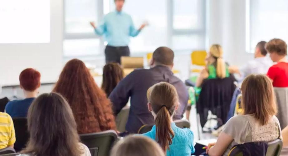Los talleres están dirigidos a alumnos de 2º ciclo de infantil, primaria, ESO, Bachiller, FP y Centro Permanente de Adul
