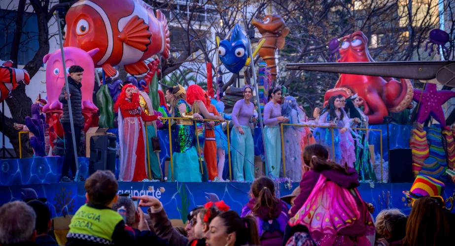 Durante más de tres horas el desfile animó la Avenida principal divirtiendo a pequeños y mayores