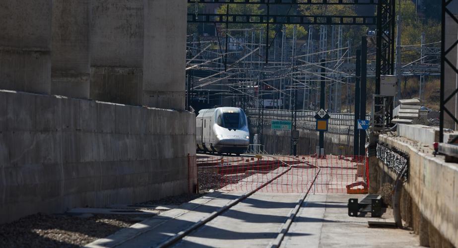 Llegada de un tren a la Estación Madrid Chamartín–Clara Campoamor, a 7 de noviembre de 2022, en Madrid.