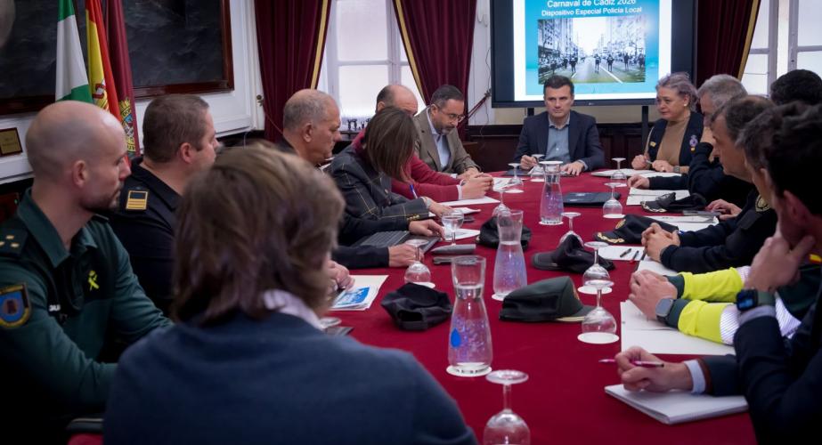 Reunion entre todas las partes de este lunes en el Ayuntamiento de Cádiz