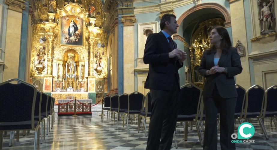 Ambos regidores durante la visita al histórico oratorio de San Felipe Neri