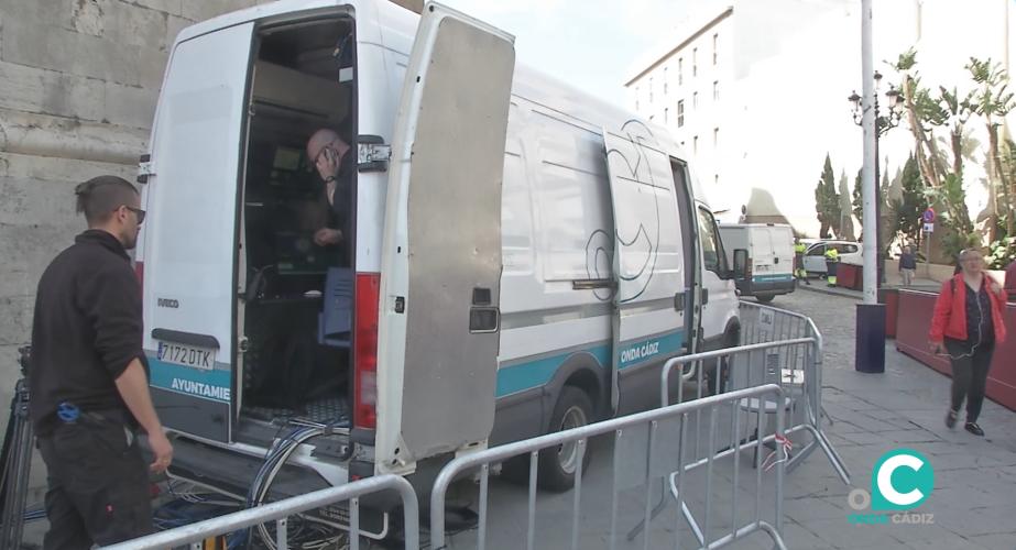 El equipo técnico de Onda Cádiz preparando el dispositivo especial de la Semana Santa 2026. 