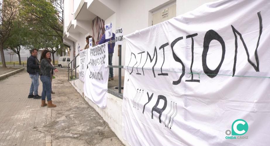 Trabajadores de la entidad concentrados este martes 