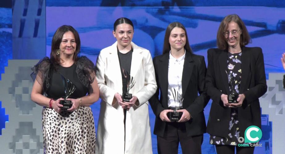 Algunas de las premiadas en la ceremonia celebrada en el Gran Teatro Falla