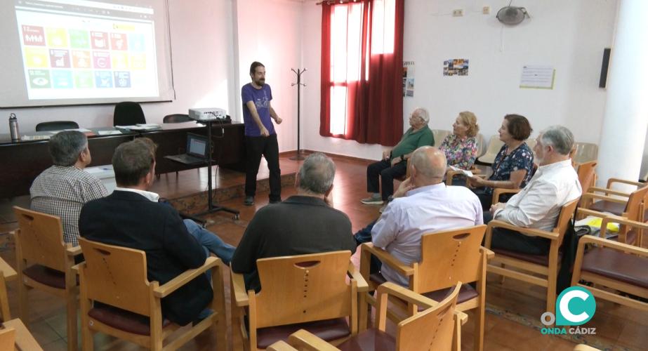 Sesión informativa en el centro Tartessos, dentro de la Agenda Cádiz 2030.