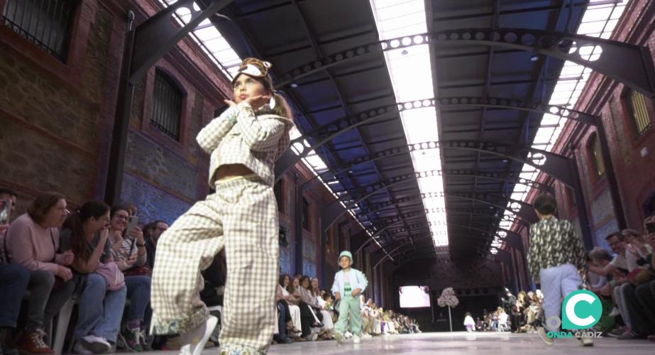 La pasarela LUX'26 Fashion Show se celebró en los Antiguos Depósitos de Tabaco