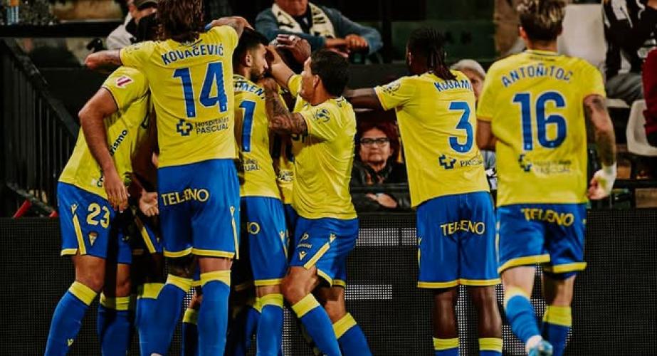 El Cadiz CF continúa teniendo opciones tras el empate de seguir manteniendo la categoría
