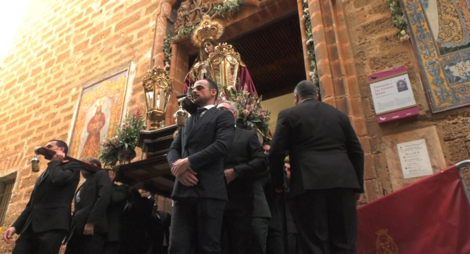 La imagen salió desde la iglesia de San Lorenzo y recorrió las calles de la feligresía