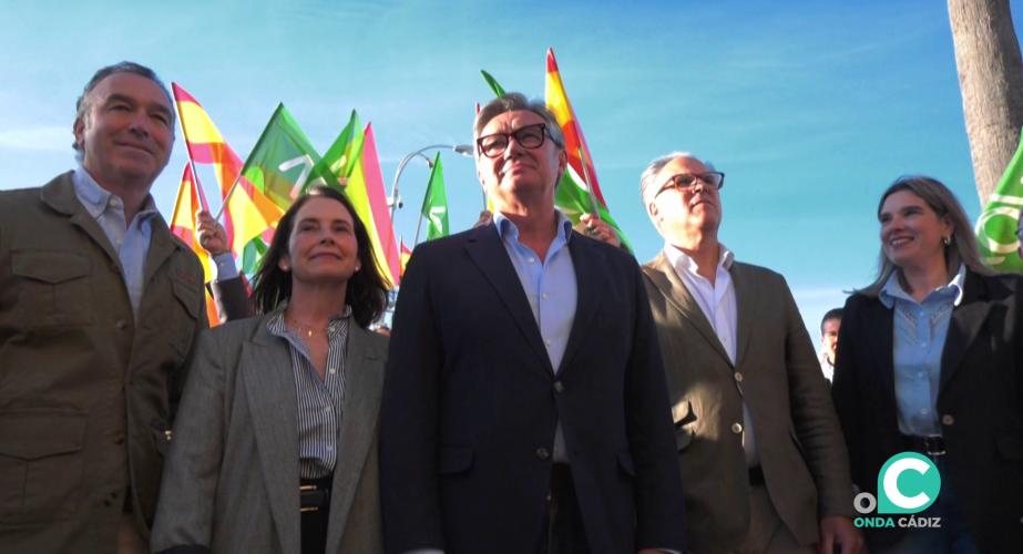 Los candidatos de la formación durante el arranque de la campaña electoral en Cádiz
