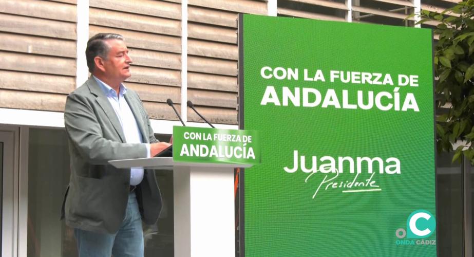 Sanz durante la apertura de la campaña electoral en la capital gaditana