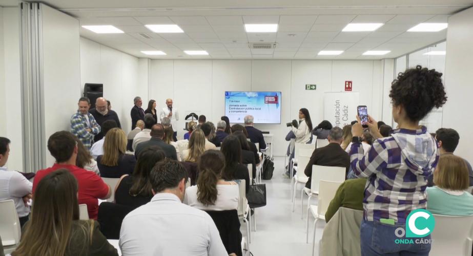 Cerca de ochenta personas han participado en este foro