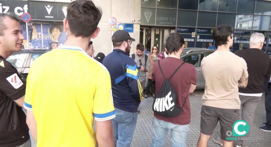 Imagen de la protesta de este viernes en los accesos del estadio 