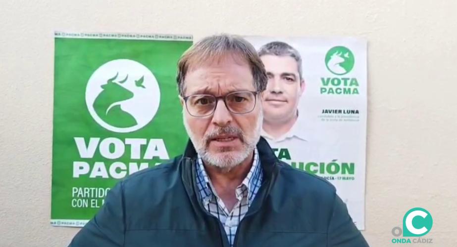 Marcelino Laínez candidato de PACMA por la provincia durante una intervención