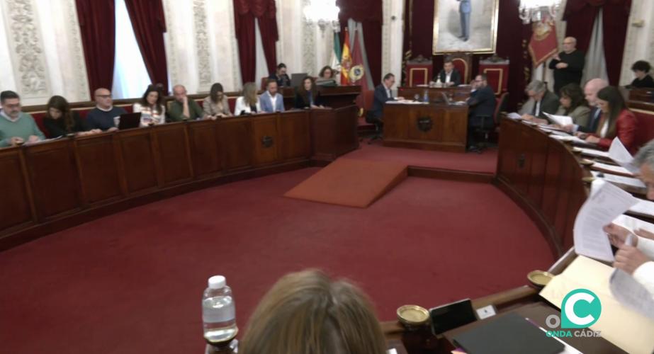Pleno del Ayuntamiento de Cádiz en una imagen de archivo