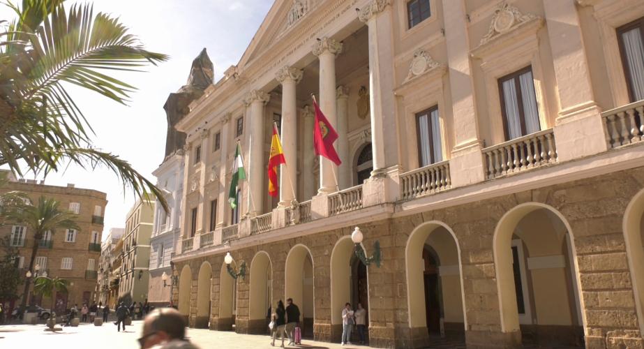 Fachada del Ayuntamiento de Cádiz en una imagen de archivo