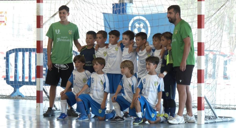 El fútbol sala internacional salta a la pista de los pabellones de la Bahía.