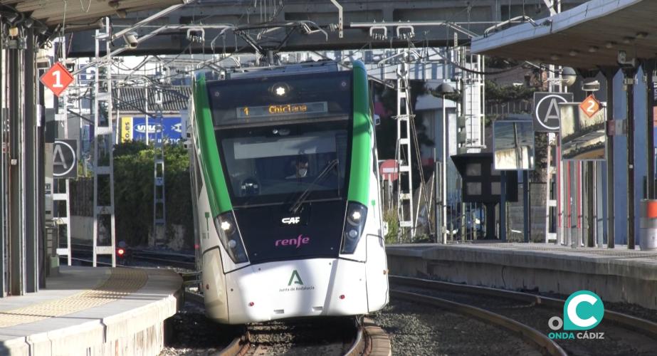 El Trambahía ha realizado cerca de 10 mil viajes desde su puesta en funcionamiento. 