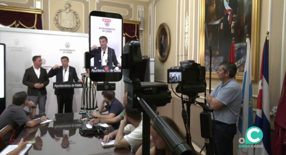 El regidor gaditano durante su intervención este viernes en el Ayuntamiento
