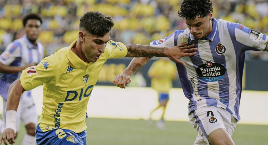 Borja Vázquez en una acción del partido (Foto: Cádiz CF)