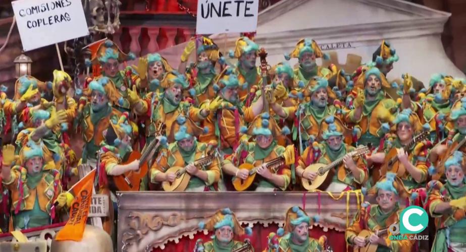Coro durante su actuación en el Gran Teatro Falla