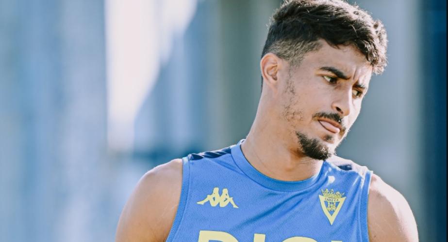 Moueffek durante el entrenamiento (Foto: Cádiz CF)