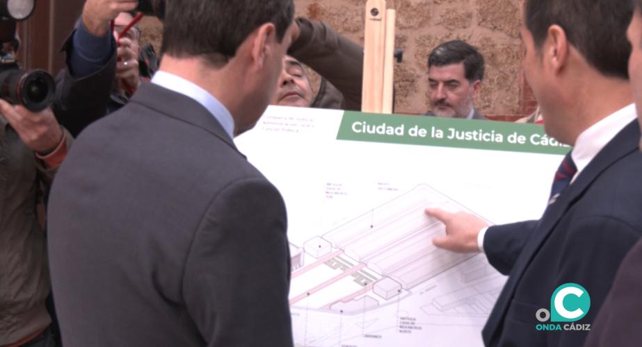 El presidente de la Junta, Juan Manuel Moreno durante la presentación del proyecto. 