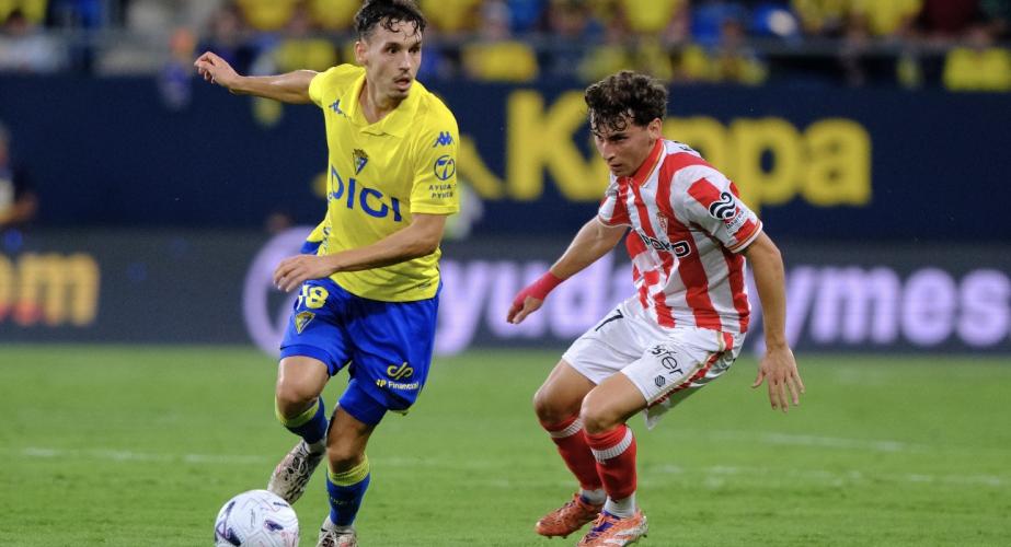 Jandro Orellana en una acción del choque (Foto: LaLiga)