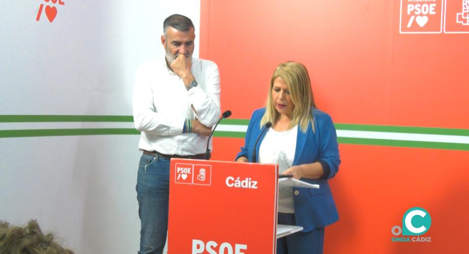 El vicesecretario general de PSOE , Javier Pizarro, y la Secretaria Ejecutiva Provincial PSOE, Mamen Sánchez. 