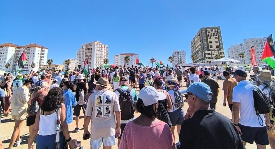 sistentes de la primera marcha por Palestina de la Plataforma Puerto Real con Palestina