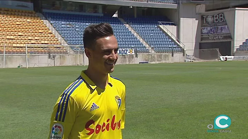 Álvaro García goleador amarillo en el Sánchez Pijuan noticias cadiz alvaro garcia jugador cadiz cf_0_2.jpg