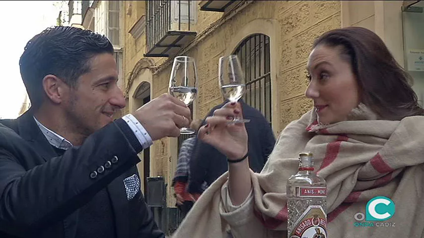 David Palomar con Marina Heredia en una imagen de archivo noticias cadiz brindis palomar y heredia en cadiz_0.jpg